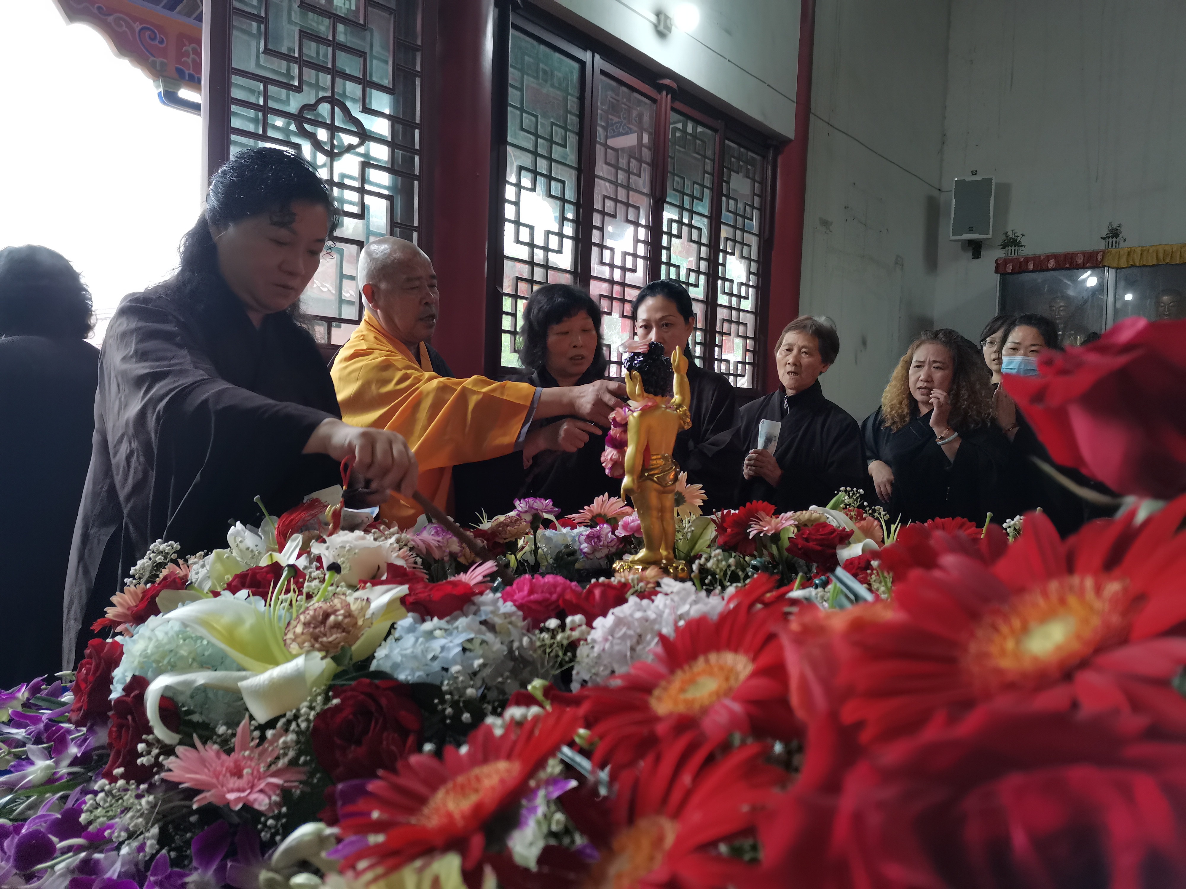 億彩释迦牟尼佛圣诞法会圆满